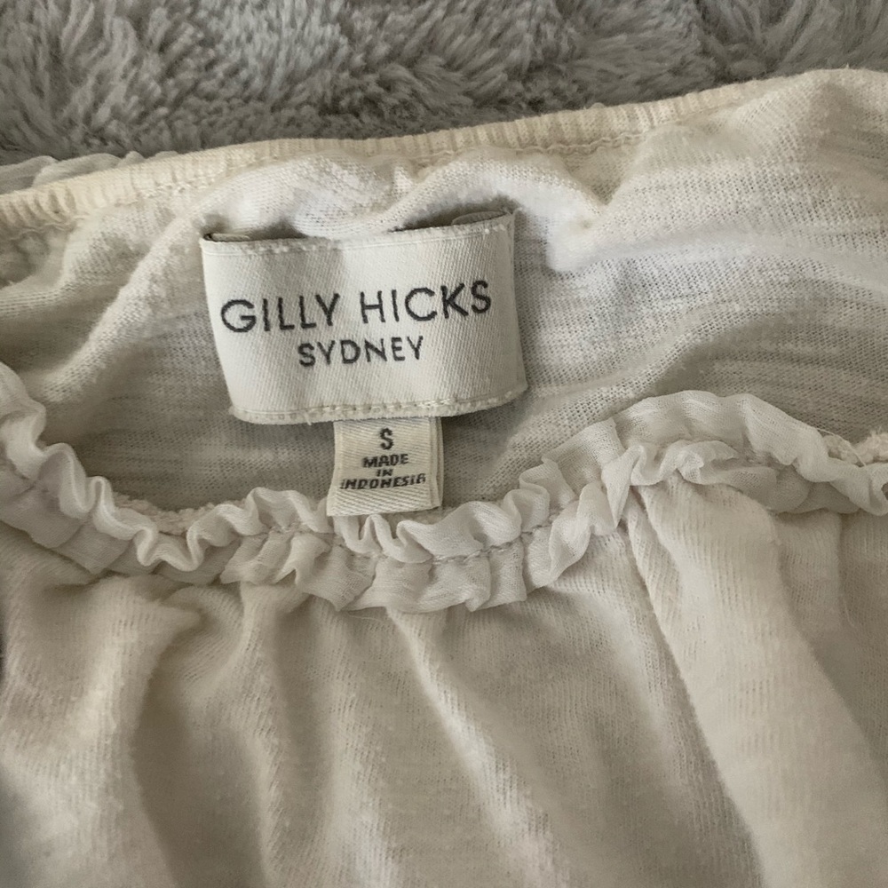 Pretty White Tank Top W/ Ruffles - Picture 2 of 2